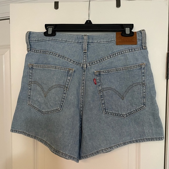 LEVI’S High Loose Denim Shorts - Picture 4 of 8